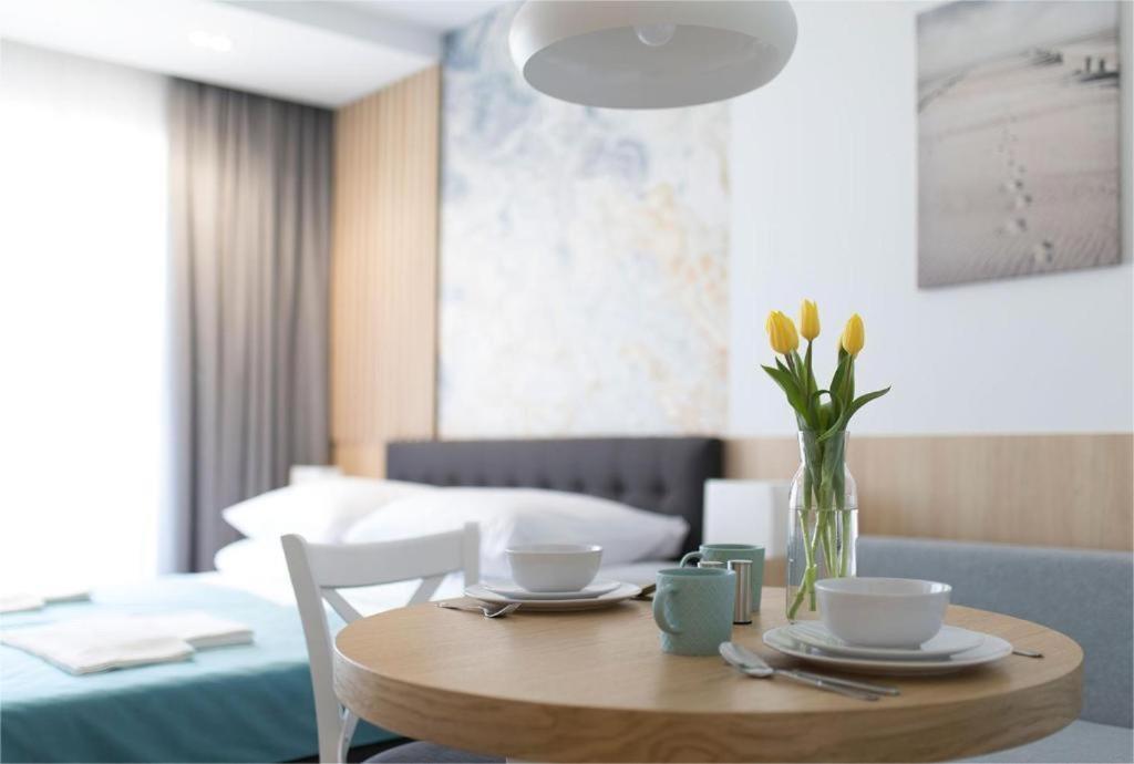 Willa Przy Porcie - Apartamenty Z Aneksami Kuchennymi อุสตกา ภายนอก รูปภาพ