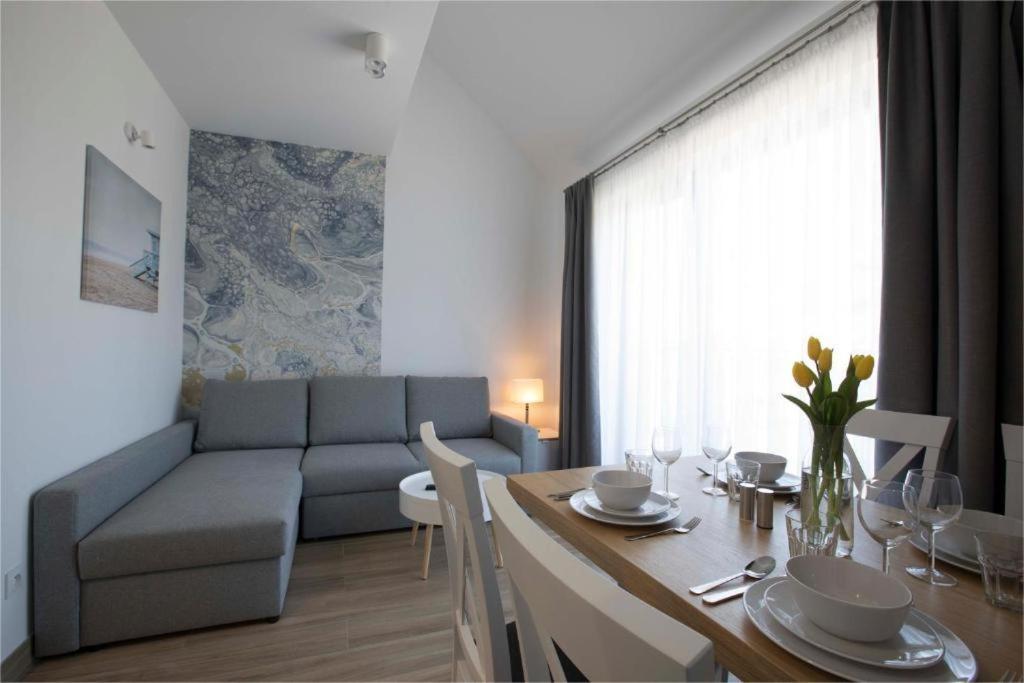 Willa Przy Porcie - Apartamenty Z Aneksami Kuchennymi อุสตกา ภายนอก รูปภาพ